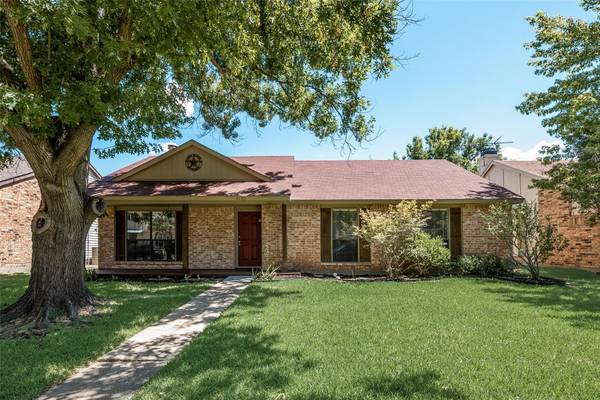 9102 Shearer Street, Rowlett, TX 75088