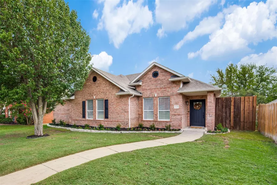 8428 Finsbury Drive, Plano, TX 75025