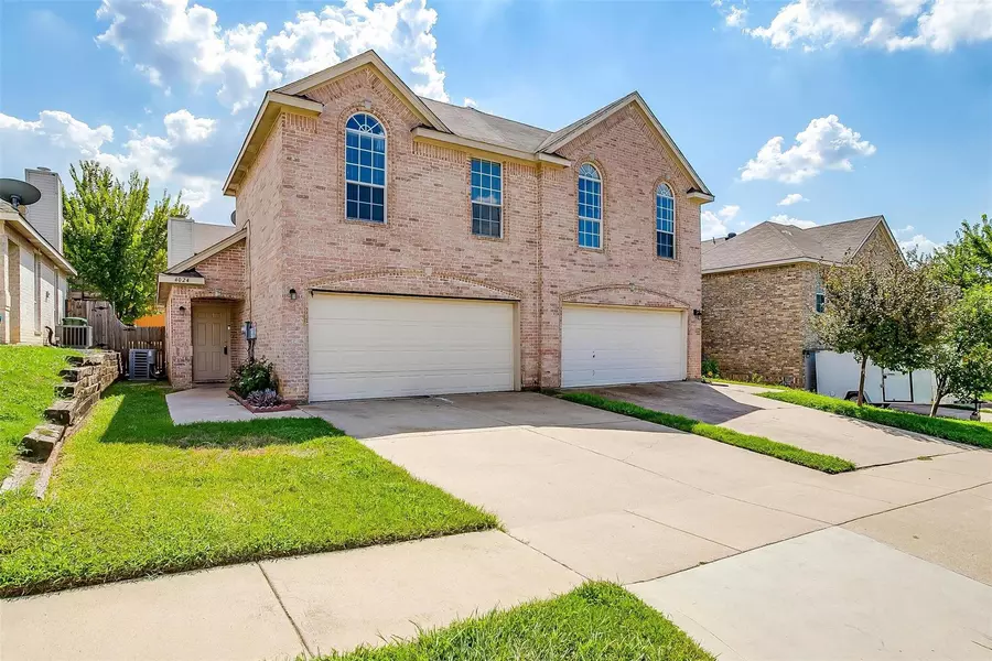 4024 Cottage Park Court, Arlington, TX 76013