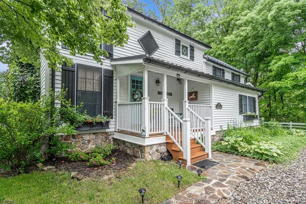 74 Rockaway Rd, Tewksbury Twp., NJ 08833