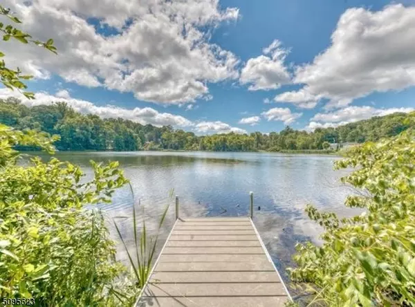 18 Broadway, West Milford Twp., NJ 07480