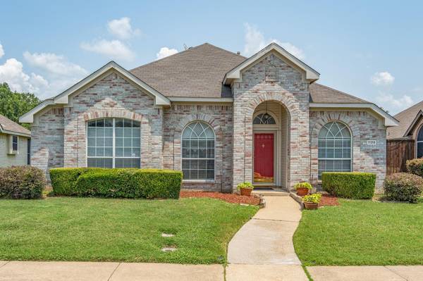 1129 Christopher Lane, Lewisville, TX 75077