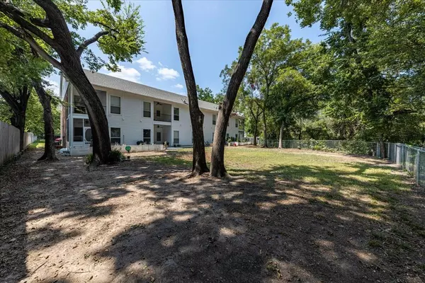 Glen Rose, TX 76043,400 N Gaither Street #8