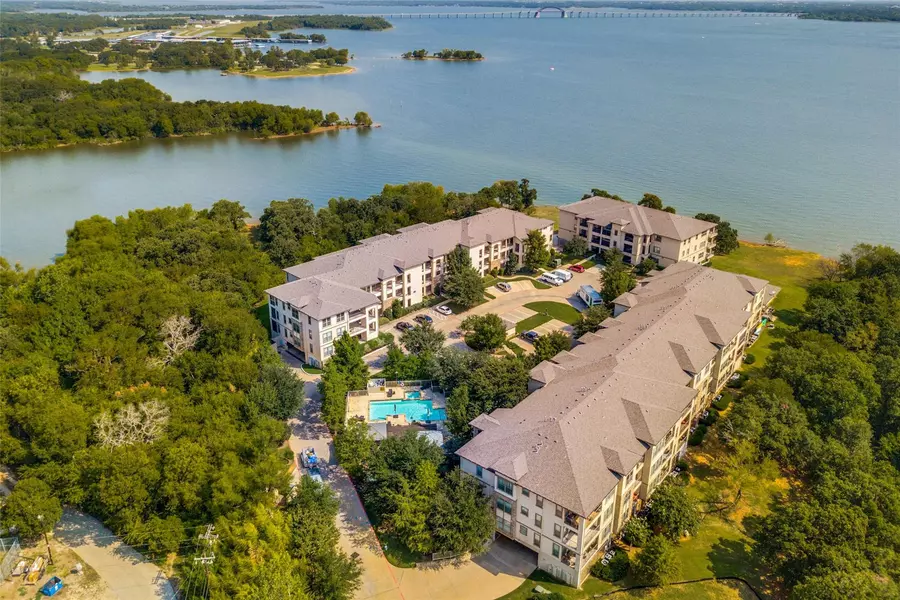 500 Waters Edge Drive #113, Lake Dallas, TX 75065