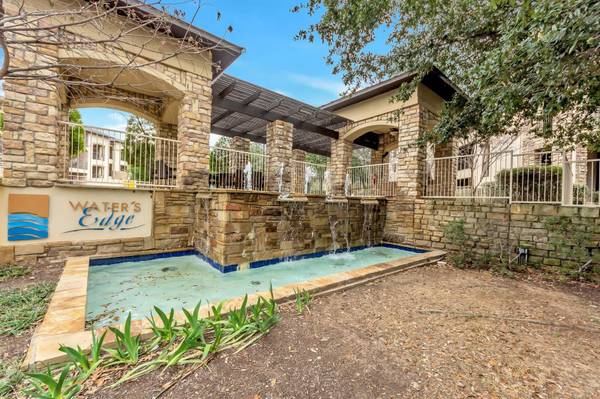 500 WATERS EDGE Drive #117, Lake Dallas, TX 75065