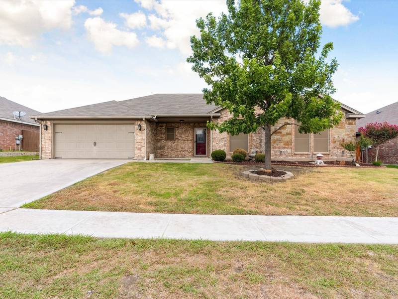 600 Reagan Lane, Burleson, TX 76028