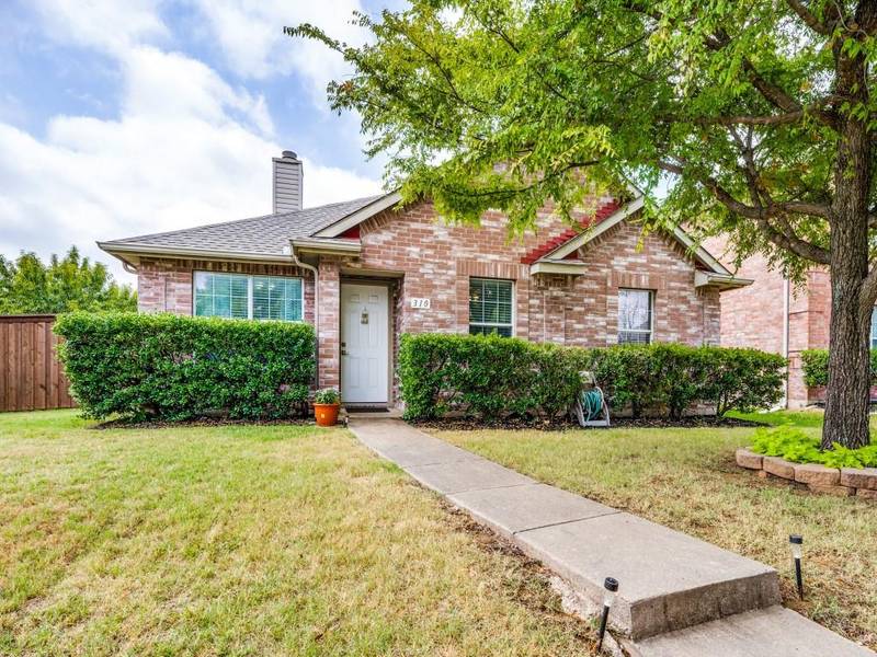 310 Valley Ridge Drive, Red Oak, TX 75154