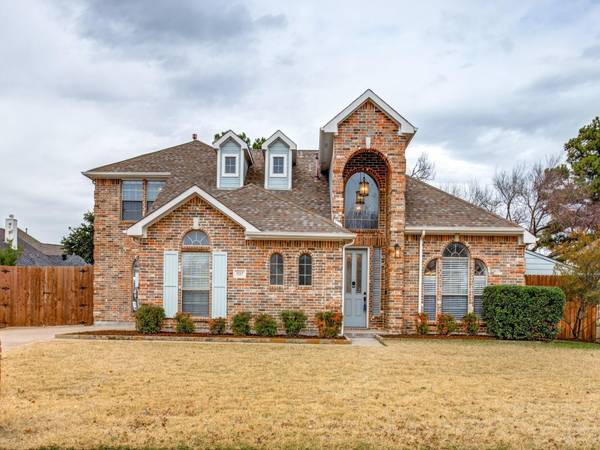 3217 Clear Fork Drive, Hurst, TX 76054