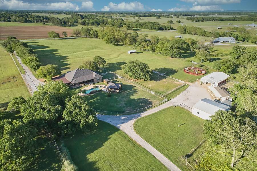 8106 Mcnatt Road, Aubrey, TX 76227