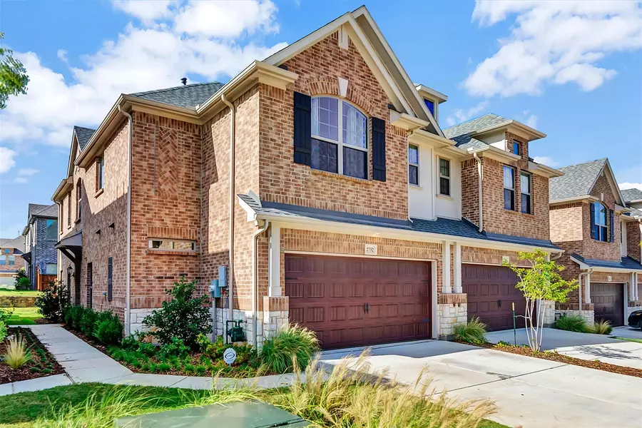 2732 Splendor Lane, Little Elm, TX 75068