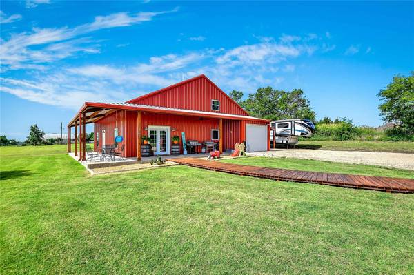 13685 S US Highway 69, Bells, TX 75414