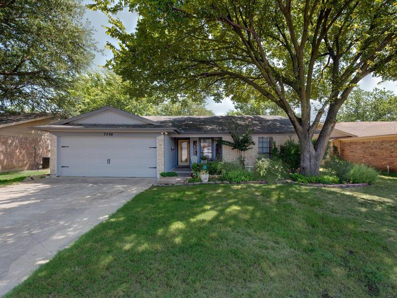 7308 Echo Hill Drive, Watauga, TX 76148