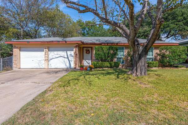 6025 Harrison Way, Watauga, TX 76148