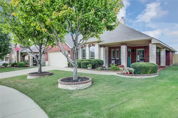 8404 Indian Bluff Trail, Fort Worth, TX 76131