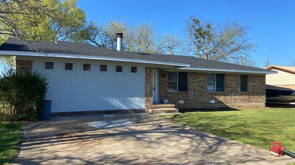 320 W Carter Street,  Savoy,  TX 75479