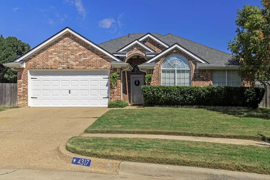 4317 Foxborough Trail, Arlington, TX 76001