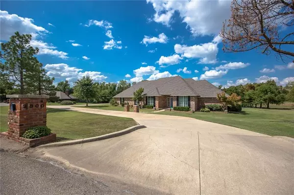 2800 Summit Drive, Edmond, OK 73034