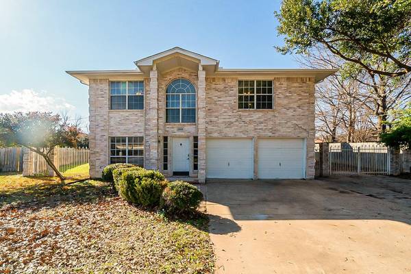 6909 Stoneridge Drive, North Richland Hills, TX 76182