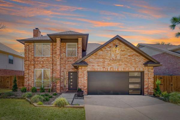 3325 Moss Creek Drive, Grapevine, TX 76051