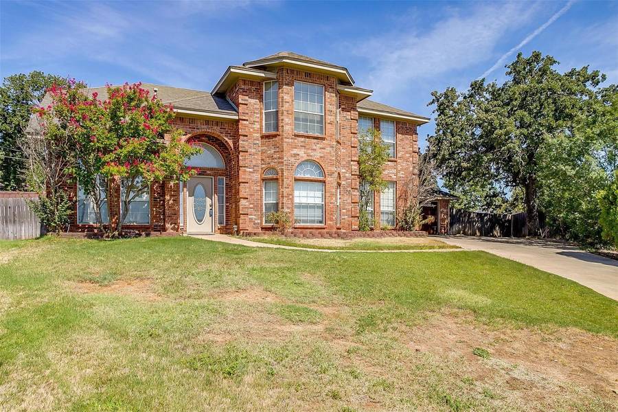 1253 Leanne Court, Kennedale, TX 76060