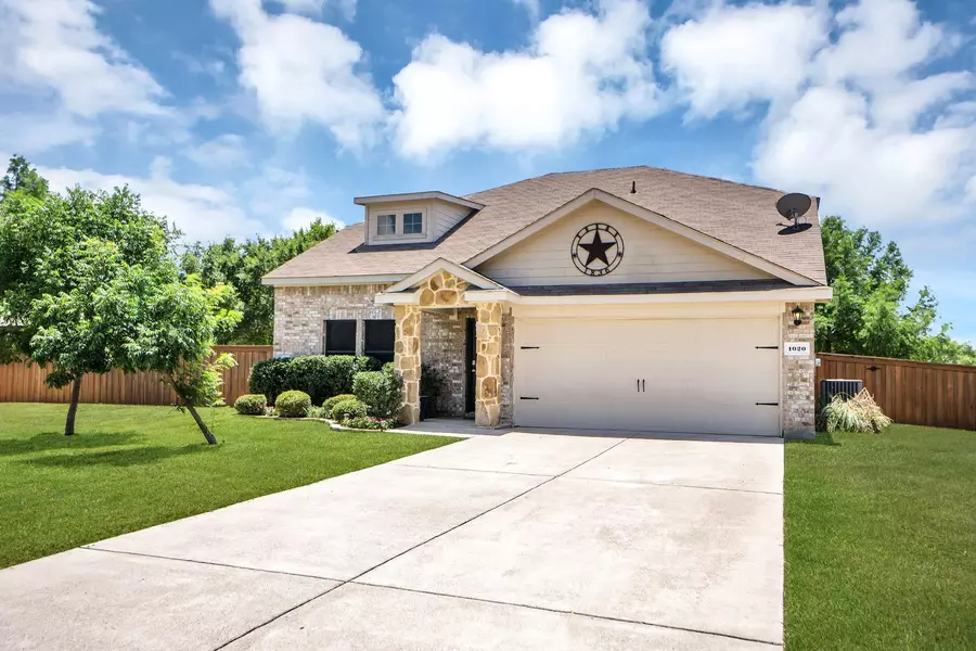 1020 Bend Court, Forney, TX 75126