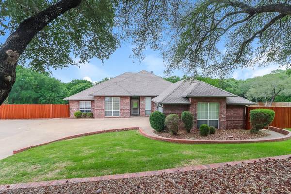 417 Bonita Drive, Granbury, TX 76049