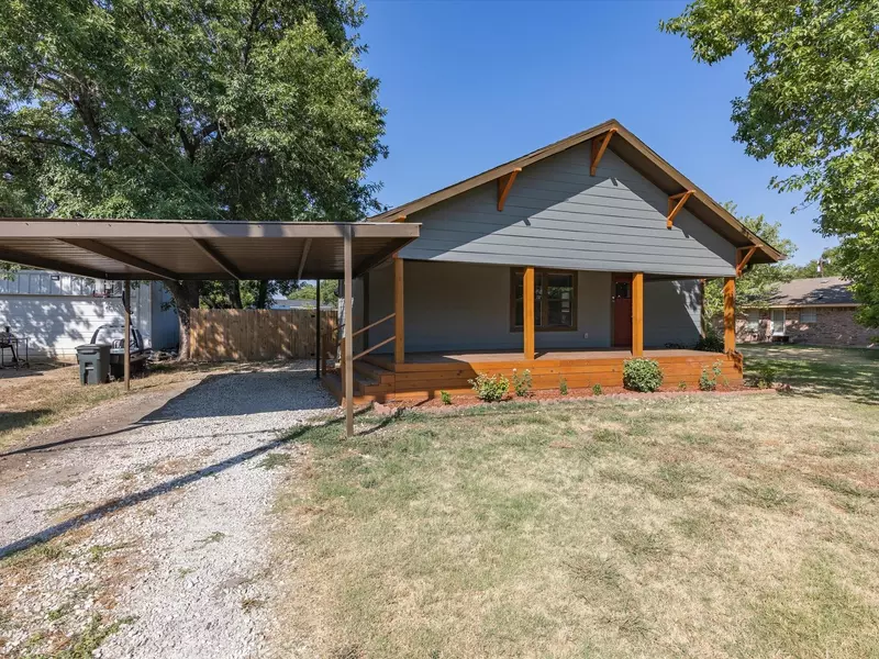 107 S Ferris Street, Garrett, TX 75119