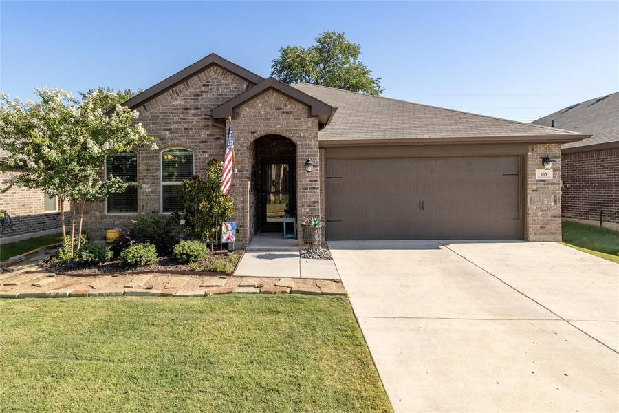 303 High Point Way, Justin, TX 76247