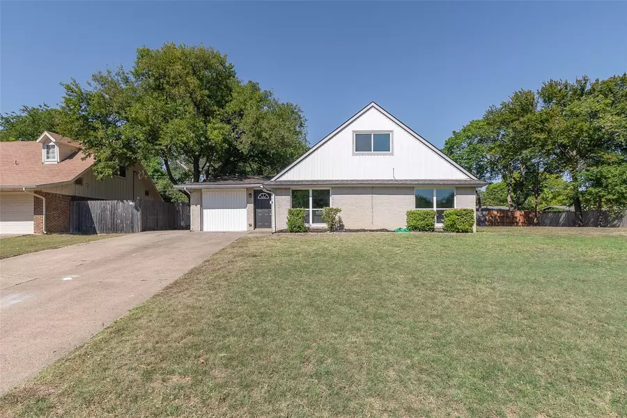 808 Kingswood Avenue, Richardson, TX 75080