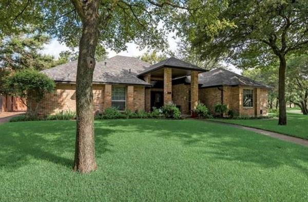 Cedar Hill, TX 75104,961 Canterbury Court