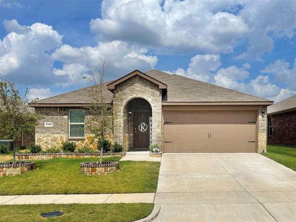 2432 Karnack Drive, Forney, TX 75126