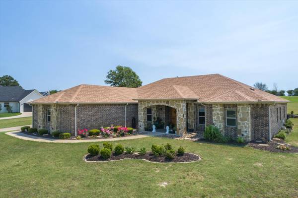 16310 Cattle Baron Drive, Lindale, TX 75771