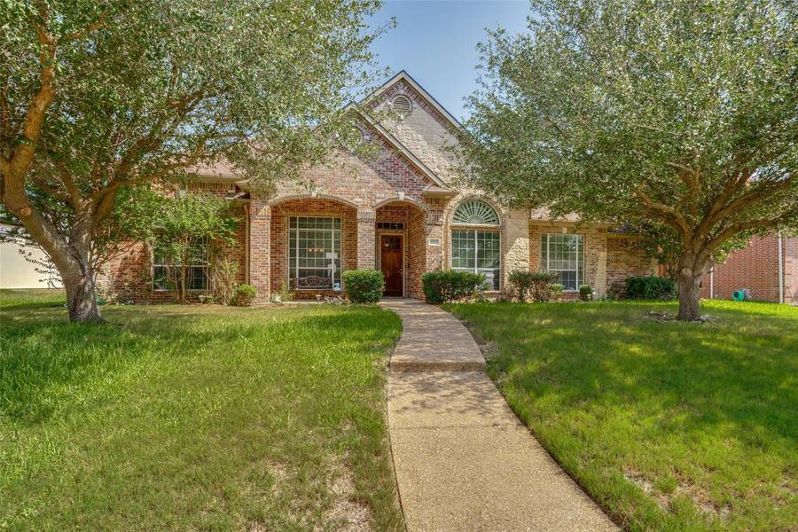 1529 Rusticwood Drive, Desoto, TX 75115