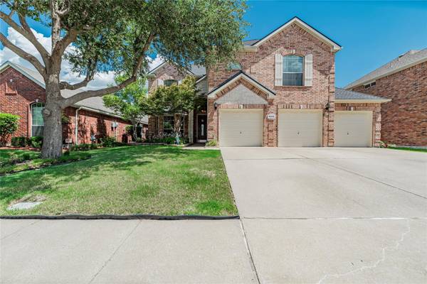 9502 Garrett Drive, Rowlett, TX 75089