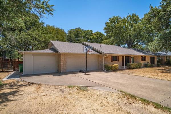 17513 Country Club Drive, Kemp, TX 75143