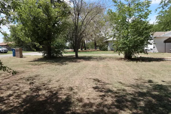 Valley View, TX 76272,203 Allen Street