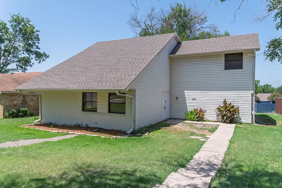 3711 Fairfield Drive, Carrollton, TX 75007