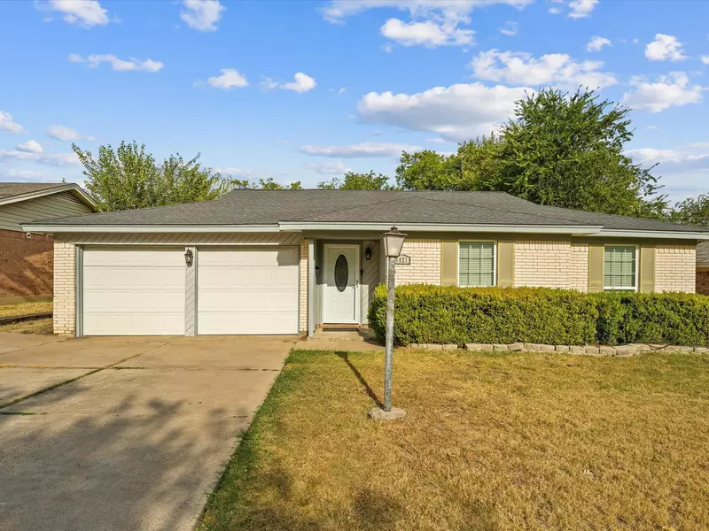 6621 Cervantes Avenue, Fort Worth, TX 76133