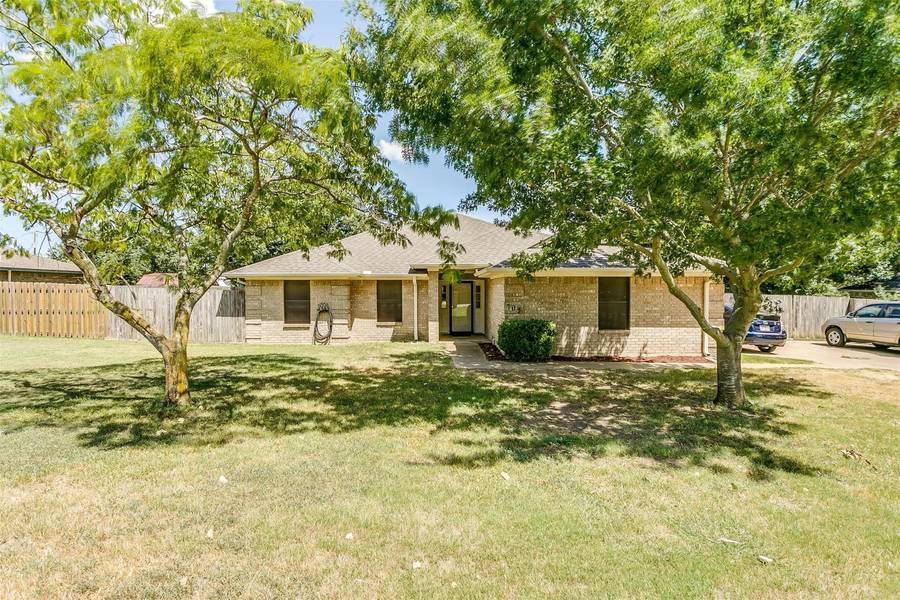 705 Henderson Street, Joshua, TX 76058