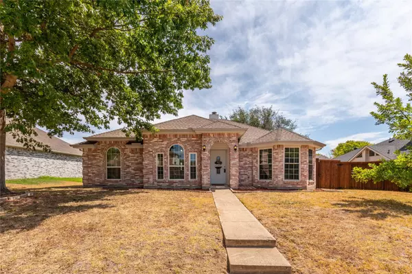 2226 Country Hollow Lane, Garland, TX 75040