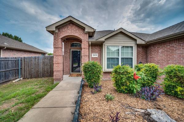 3413 Charing Cross Road, Midlothian, TX 76065