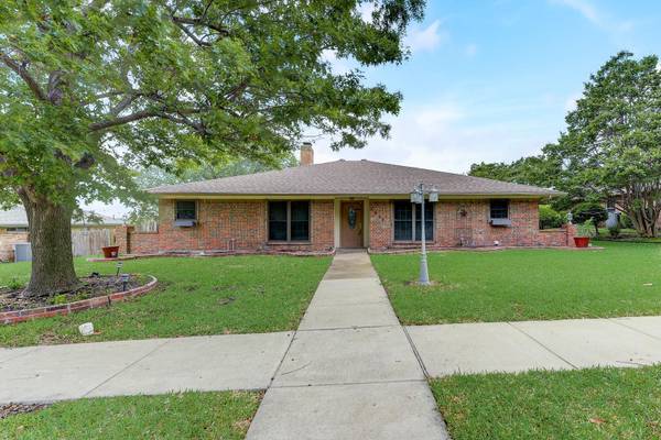 2409 Club Meadow Drive, Garland, TX 75041