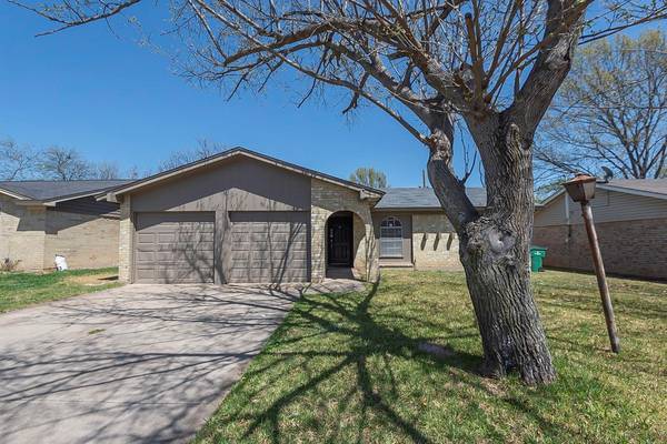 6712 Summit Ridge Drive, Watauga, TX 76148