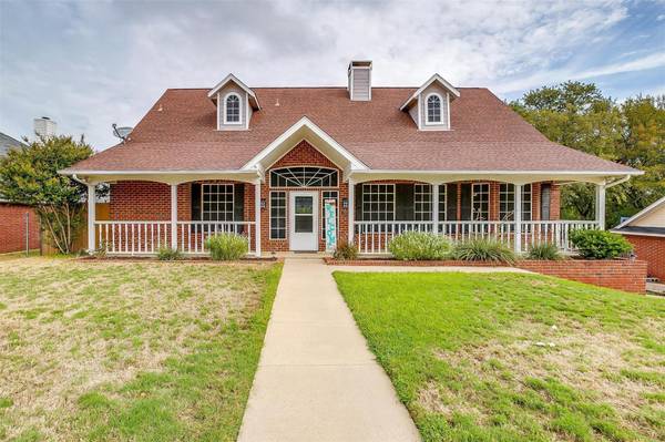 200 Arthur Drive,  Kennedale,  TX 76060