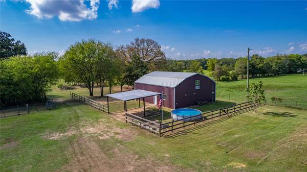 85 County Rd 4220,  Mount Pleasant,  TX 75455