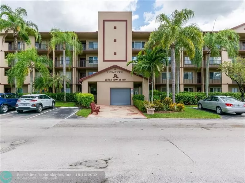 13700 SW 11th St  #106A, Pembroke Pines, FL 33027