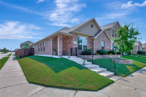 1355 Acmite Avenue, Cross Roads, TX 76227