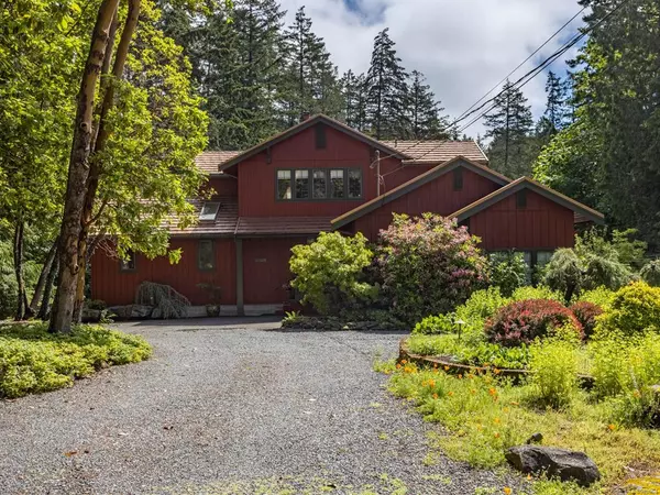 North Saanich, BC V8L 5K6,11325 Osprey Pl