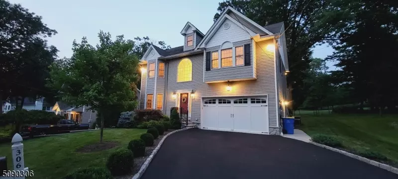 306 Top Ave, Green Brook Twp., NJ 08812