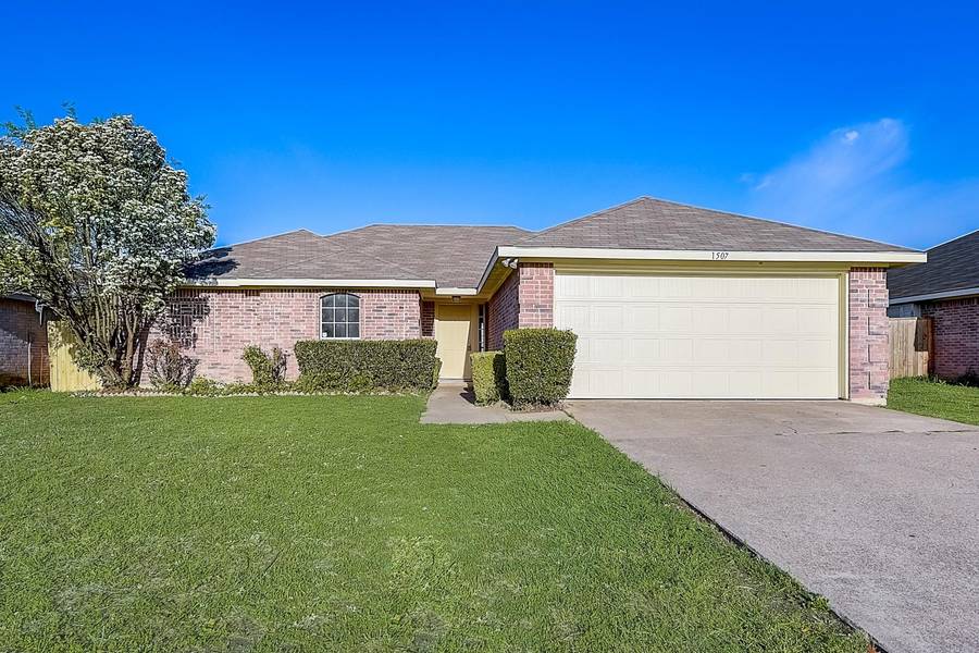 1507 Nightingale Court, Desoto, TX 75115